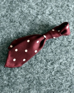 Brelok krawat jedwabny burgund